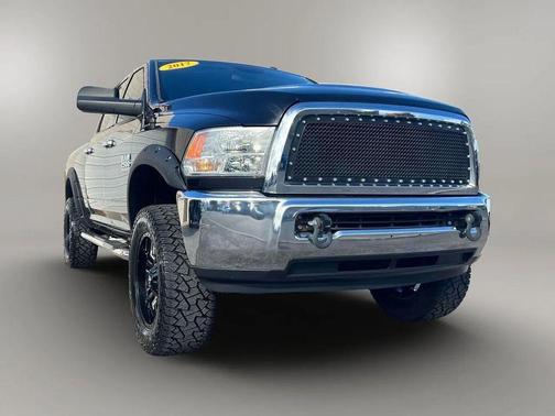 2017 RAM 2500 SLT Crew Cab 4x4 6'4' Box