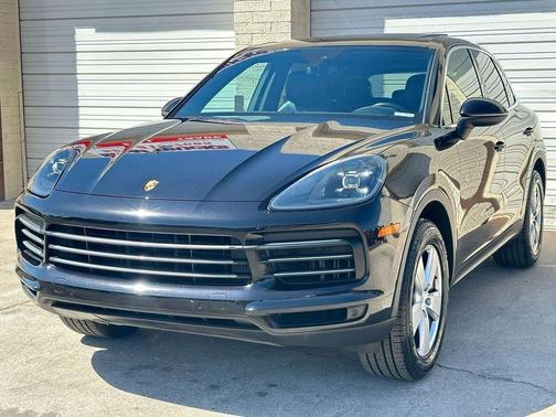 2019 Porsche Cayenne Base (Tiptronic)
