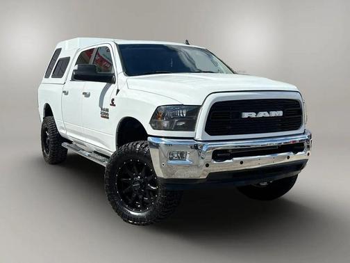 Bright White Clearcoat 2018 RAM 2500 Big Horn Crew Cab 4x4 6'4' Box