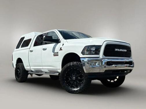 Bright White Clearcoat 2018 RAM 2500 Big Horn Crew Cab 4x4 6'4' Box
