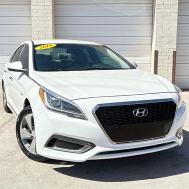 2016 Hyundai SONATA Hybrid Limited