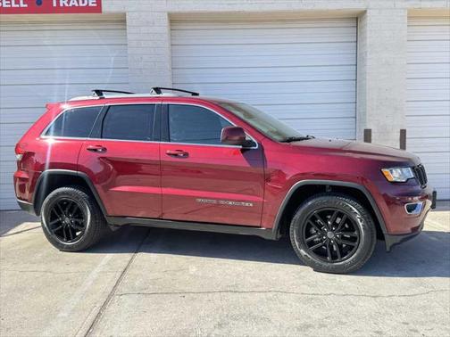 2020 Jeep Grand Cherokee Laredo