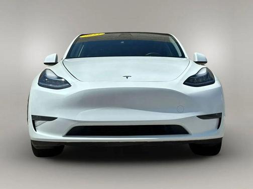 Pearl White Multi-Coat 2023 Tesla Model Y Long Range Dual Motor All-Wheel Drive