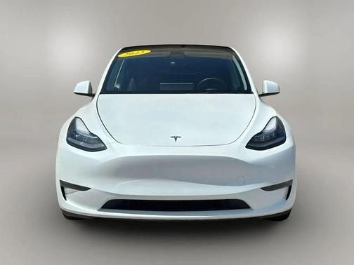 Pearl White Multi-Coat 2023 Tesla Model Y Long Range Dual Motor All-Wheel Drive