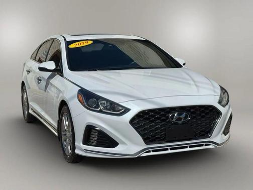 2019 Hyundai SONATA Sport