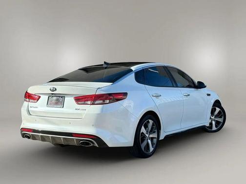 Snow White Pearl 2016 Kia Optima SX Turbo