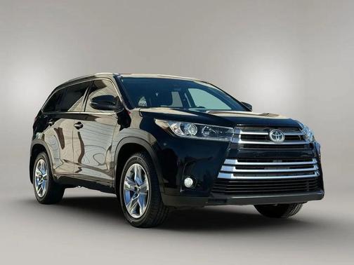 2017 Toyota Highlander Limited