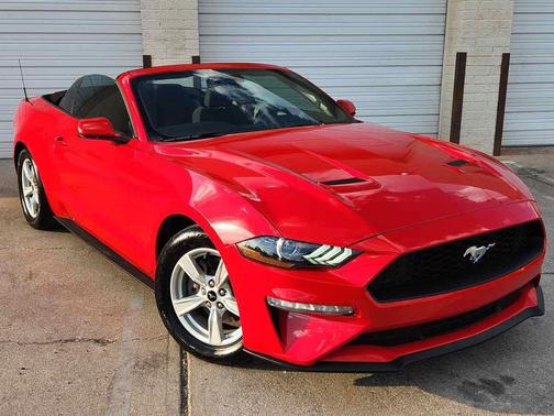 2021 Ford Mustang EcoBoost