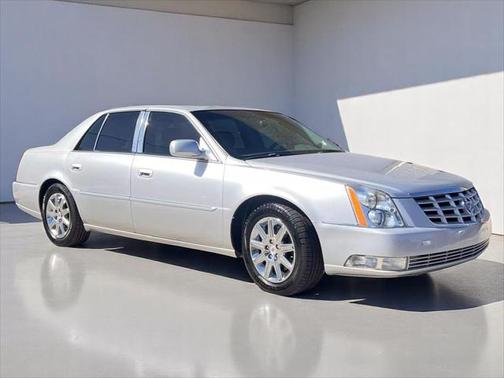 2011 Cadillac DTS Premium Collection
