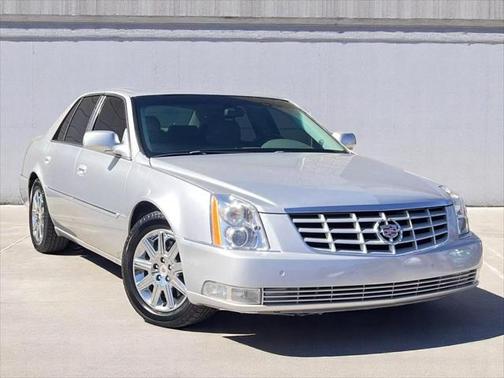 2011 Cadillac DTS Premium Collection