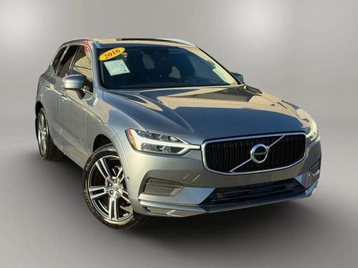2018 Volvo XC60 T5 Momentum