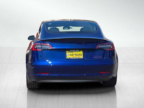 Deep Blue Metallic 2023 Tesla Model 3 Performance