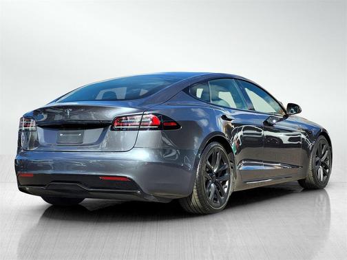 2022 Tesla Model S Base
