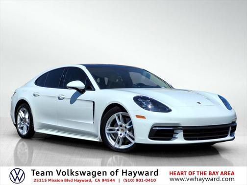 2018 Porsche Panamera Base