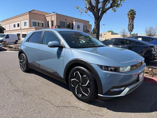 2024 Hyundai IONIQ 5 SEL