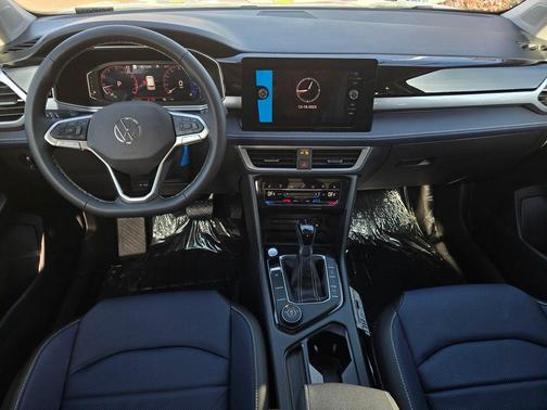 2026 Volkswagen Taos SEL