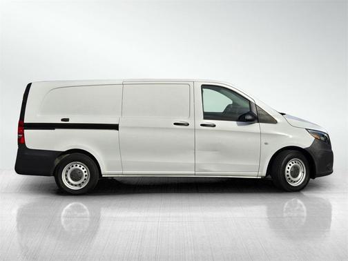 2023 Mercedes-Benz Metris Base