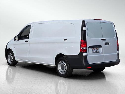 2023 Mercedes-Benz Metris Base