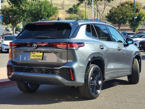 2026 Volkswagen Tiguan 2.0T SE R-Line Black 4MOTION