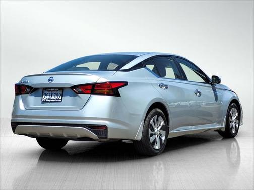 2022 Nissan Altima S FWD