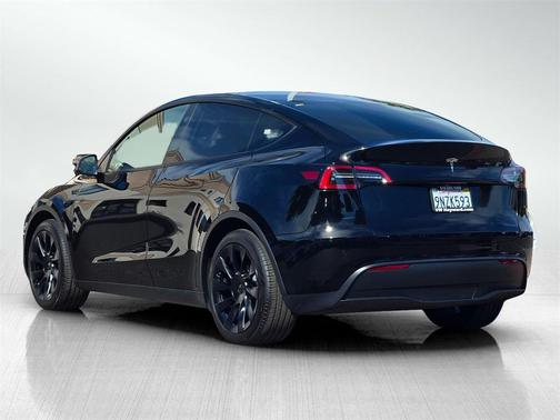 2024 Tesla Model Y Long Range Dual Motor All-Wheel Drive