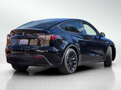 2024 Tesla Model Y Long Range Dual Motor All-Wheel Drive