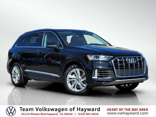 2022 Audi Q7 55 Premium Plus