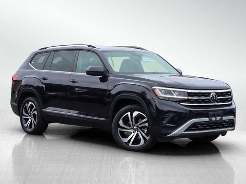 Deep Black Pearl 2022 Volkswagen Atlas 3.6L SEL