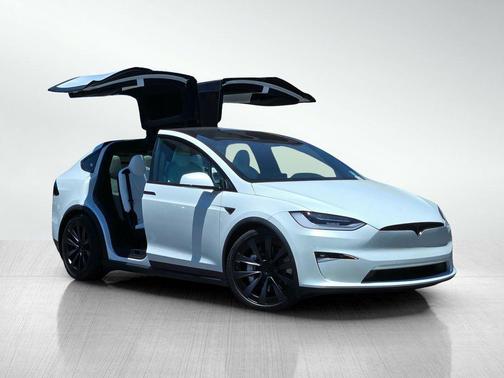 Pearl White Multi-Coat 2023 Tesla Model X Standard Range