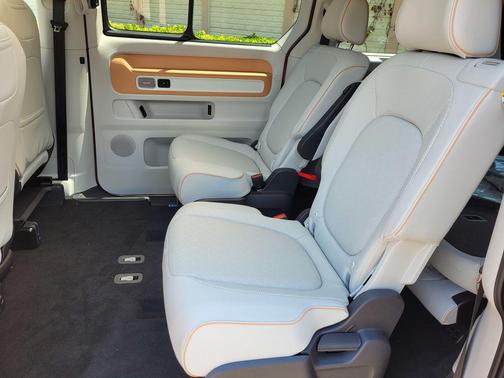 2025 Volkswagen ID. Buzz Pro S Plus