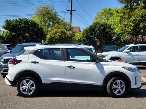 2022 Nissan Kicks S