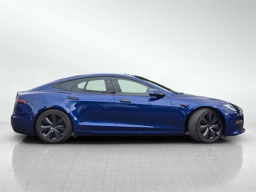 2022 Tesla Model S Base