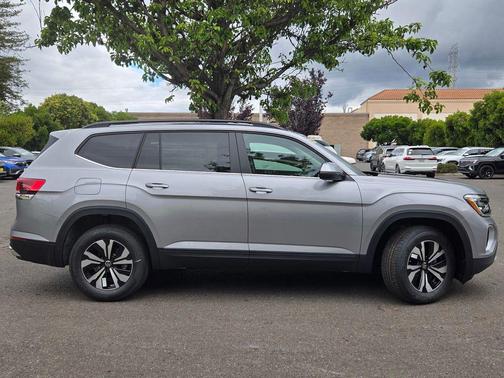 Silver Mist 2026 Volkswagen Atlas 2.0T SE