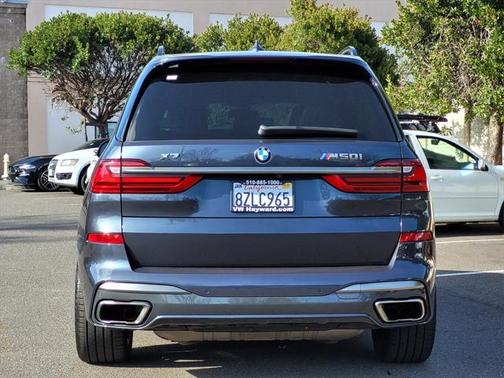 2022 BMW X7 M50i