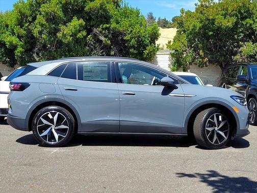 2025 Volkswagen ID.4 Pro