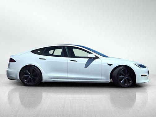 Pearl White Multi-Coat 2022 Tesla Model S Base