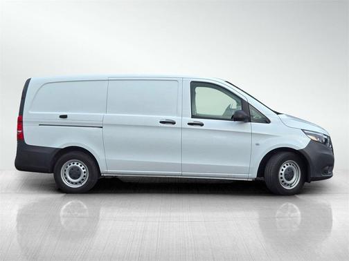2021 Mercedes-Benz Metris Base