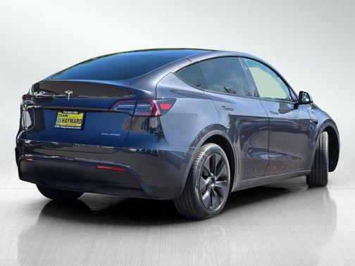 2025 Tesla Model Y Long Range Dual Motor All-Wheel Drive