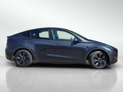 2025 Tesla Model Y Long Range Dual Motor All-Wheel Drive
