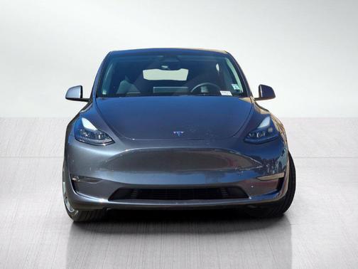 Midnight Silver Metallic 2023 Tesla Model Y Long Range Dual Motor All-Wheel Drive