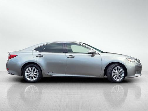 2015 Lexus ES 300h Base