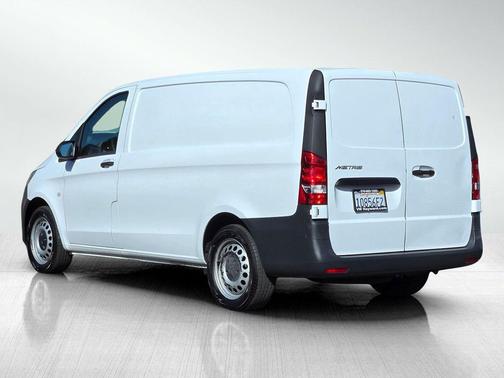 2017 Mercedes-Benz Metris Base
