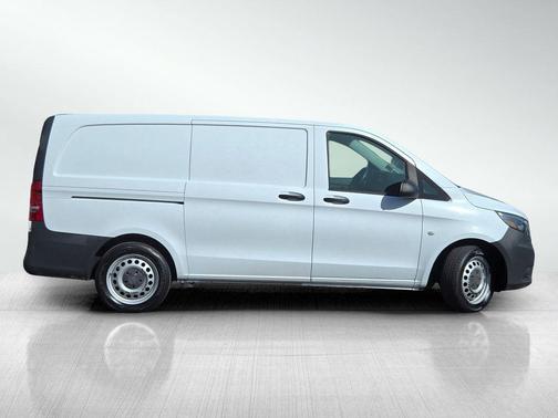 2017 Mercedes-Benz Metris Base