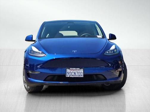 2022 Tesla Model Y Long Range Dual Motor All-Wheel Drive