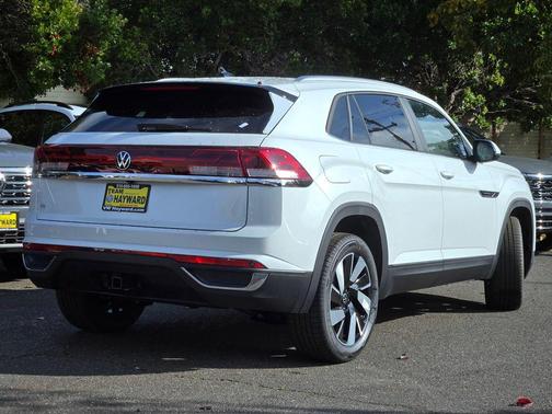 White 2026 Volkswagen Atlas Cross Sport 2.0T SE w/Technology