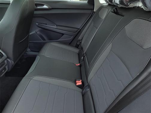 2025 Volkswagen Taos 1.5T SE Black