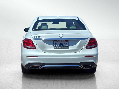 designo Diamond White 2017 Mercedes-Benz E-Class E 300
