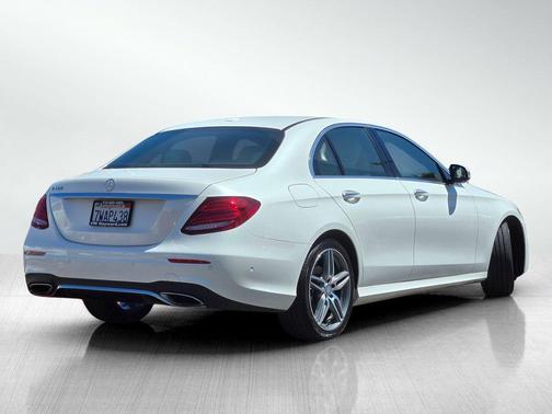 designo Diamond White 2017 Mercedes-Benz E-Class E 300