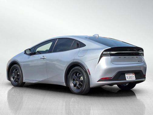 2024 Toyota Prius Prime SE