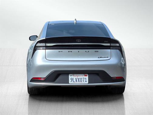 2024 Toyota Prius Prime SE
